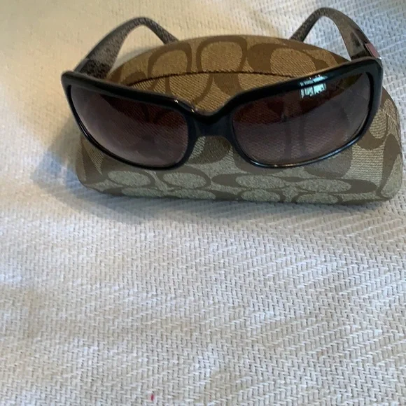 Coach sunglasses with case new - Picture 7 of 15